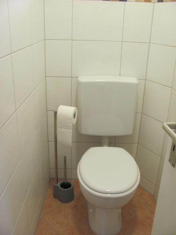 #1Gemuetliches Ruhiges Sonniges Balkonzimmer Mit Gemeinschaftsbad W-Lan Airport Nah Late Night Check In Haus Nr 9,5 Trunkelsberg Exterior foto
